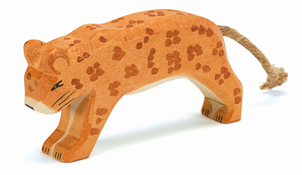 Leopard Spielfigur aus Holz von Ostheimer